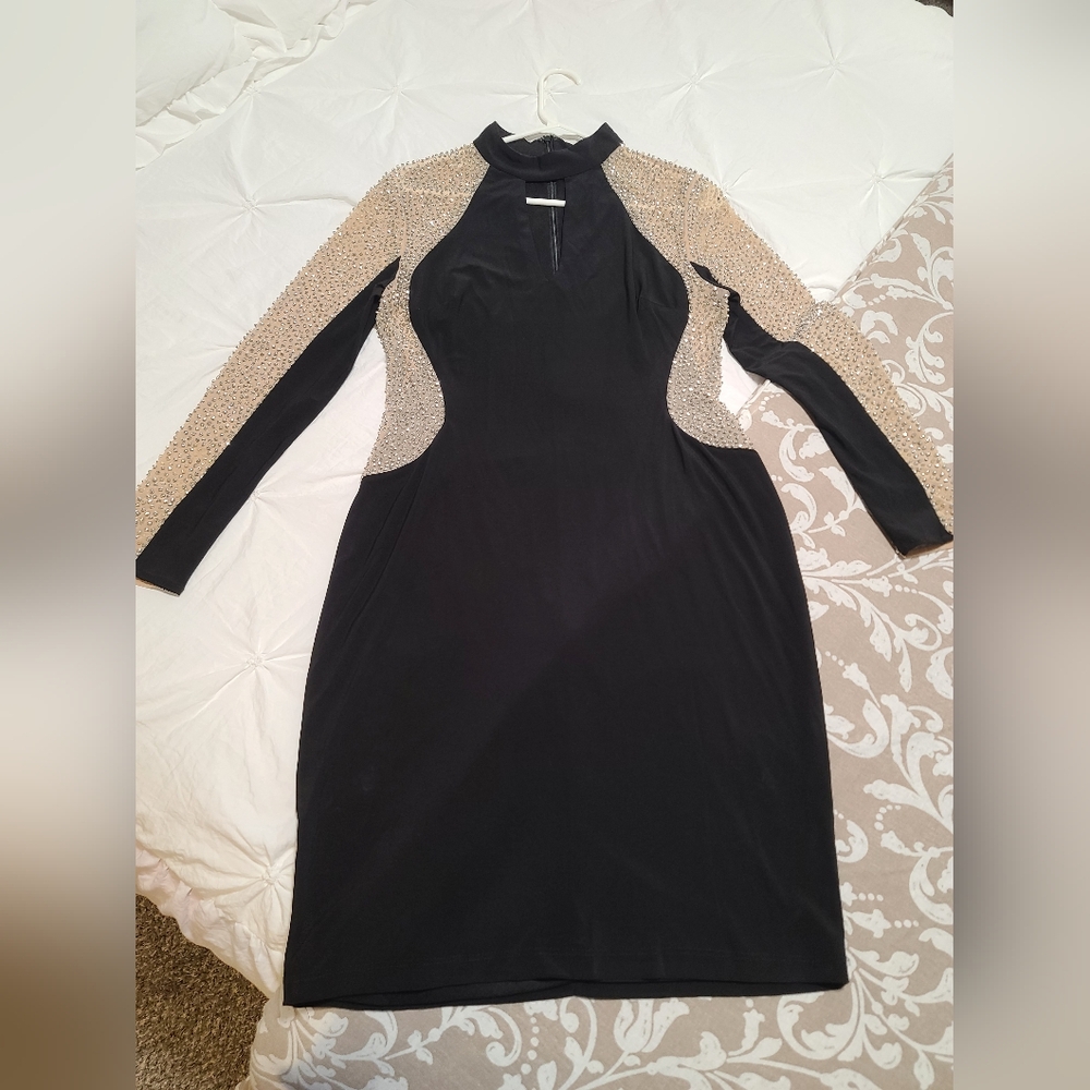 Elegant Black and Gold Long Sleeve Dress